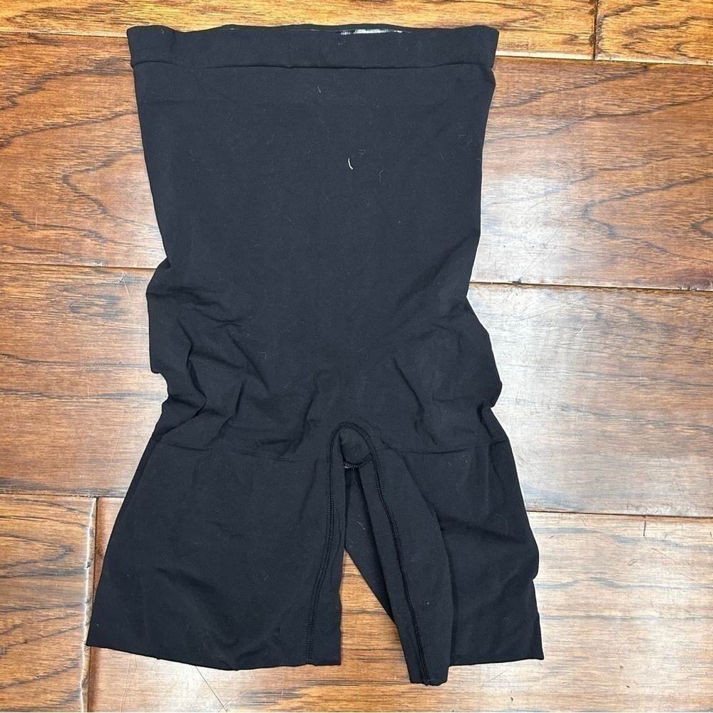 Spanx high‎ waisted mid thigh short